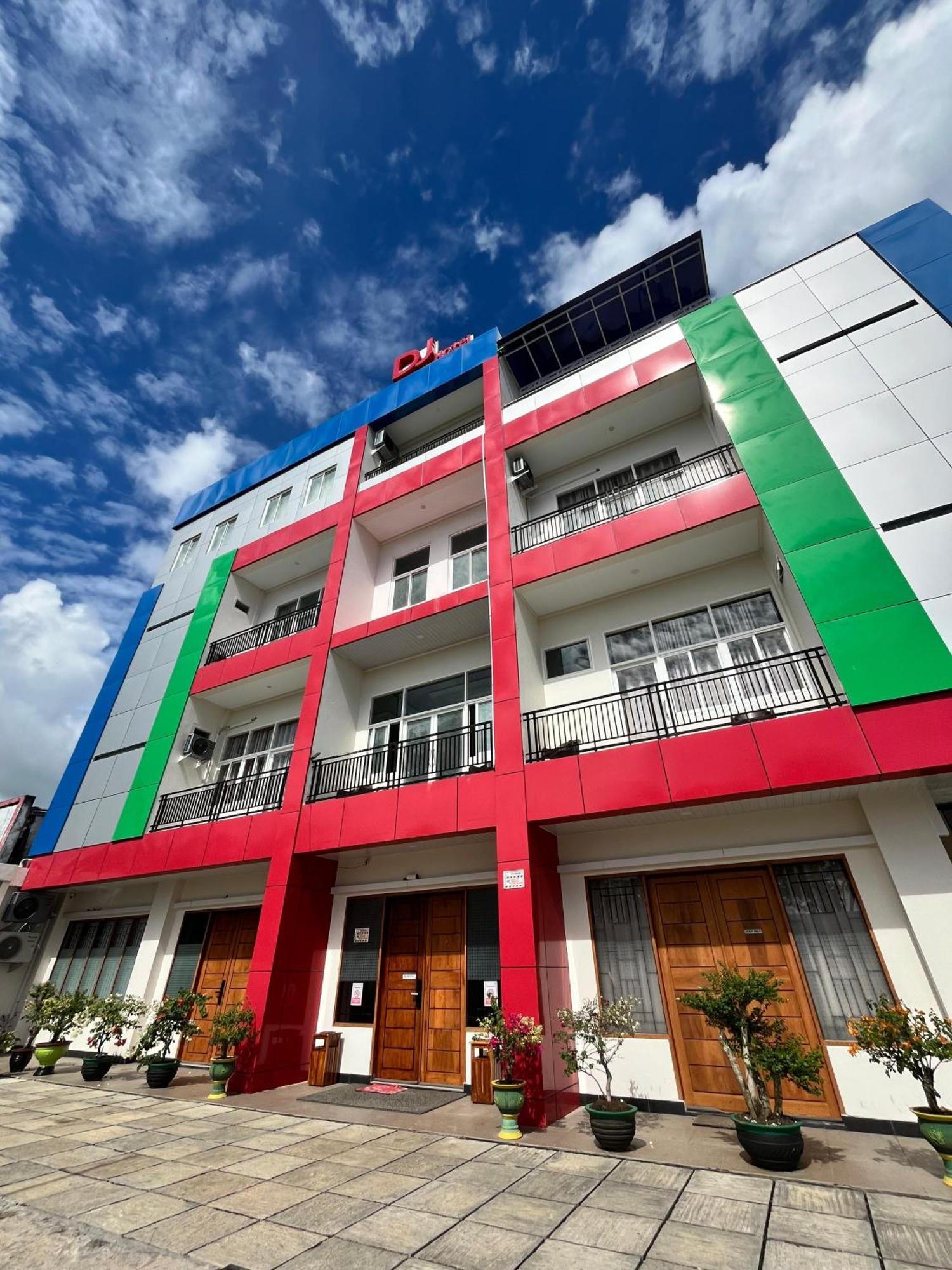 Dj Hotel Raha Экстерьер фото